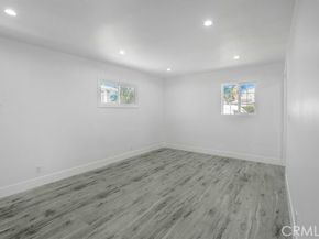 15330 Hart Street, Van Nuys (los Angeles) CA 91406
