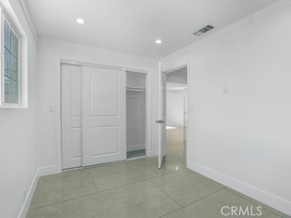 15330 Hart Street, Van Nuys (los Angeles) CA 91406
