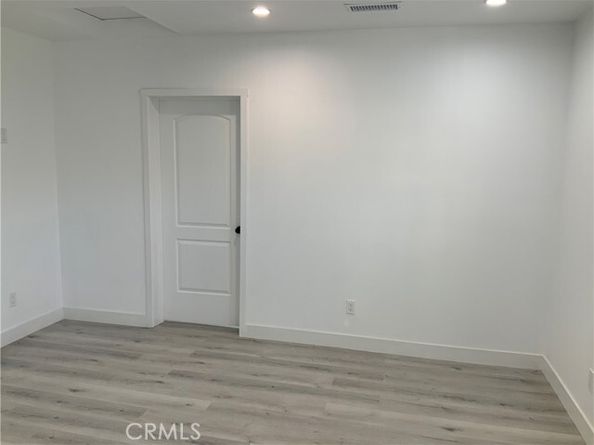 15330 Hart Street, Van Nuys (los Angeles) CA 91406
