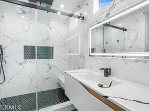 15330 Hart Street, Van Nuys (los Angeles) CA 91406