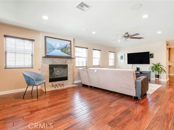 7129 Forbes Avenue, Van Nuys (los Angeles) CA 91406