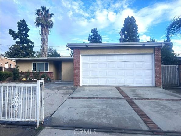 14914 Oswald st, Sylmar (los Angeles) CA 91342