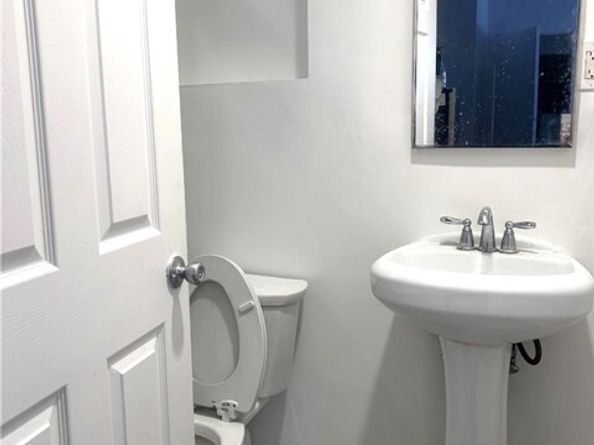 14914 Oswald st, Sylmar (los Angeles) CA 91342