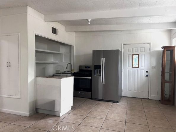 14914 Oswald st, Sylmar (los Angeles) CA 91342