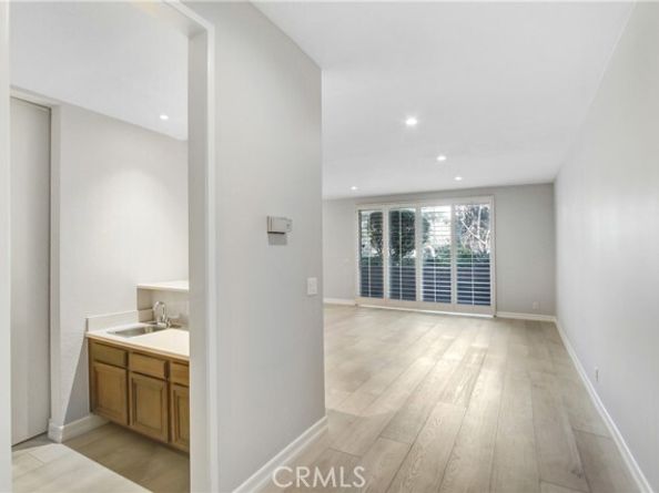 4949 Genesta Avenue 104, Encino (los Angeles) CA 91316