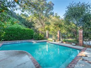 17005 Escalon Drive, Encino (los Angeles) CA 91436