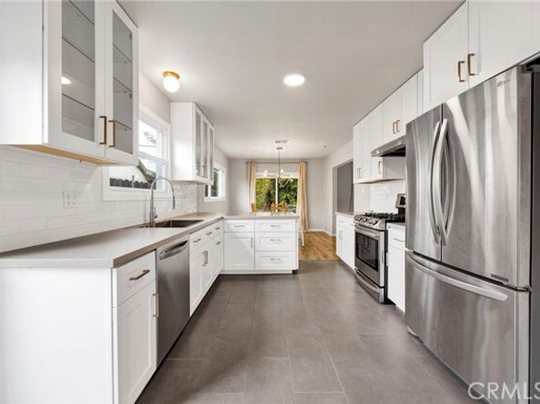 14421 Cohasset Street, Van Nuys (los Angeles) CA 91405