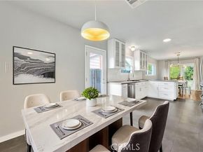 14421 Cohasset Street, Van Nuys (los Angeles) CA 91405