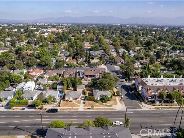 14005 Victory Boulevard, Van Nuys (los Angeles) CA 91401