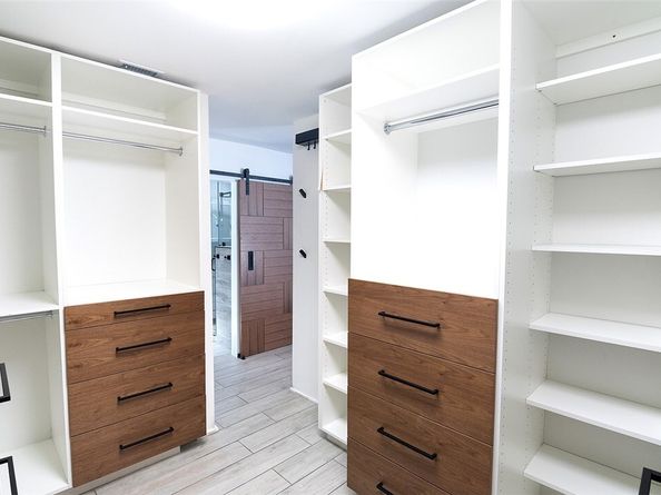 18328 Bessemer, Tarzana (los Angeles) CA 91335