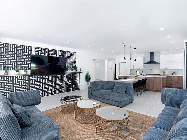 18328 Bessemer, Tarzana (los Angeles) CA 91335