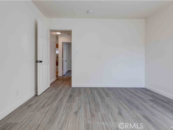 8812 Laurel Canyon Boulevard, Sun Valley (los Angeles) CA 91352