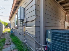 8812 Laurel Canyon Boulevard, Sun Valley (los Angeles) CA 91352