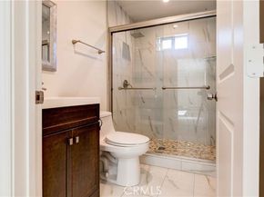 8812 Laurel Canyon Boulevard, Sun Valley (los Angeles) CA 91352