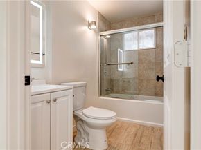 8812 Laurel Canyon Boulevard, Sun Valley (los Angeles) CA 91352