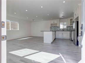 8812 Laurel Canyon Boulevard, Sun Valley (los Angeles) CA 91352