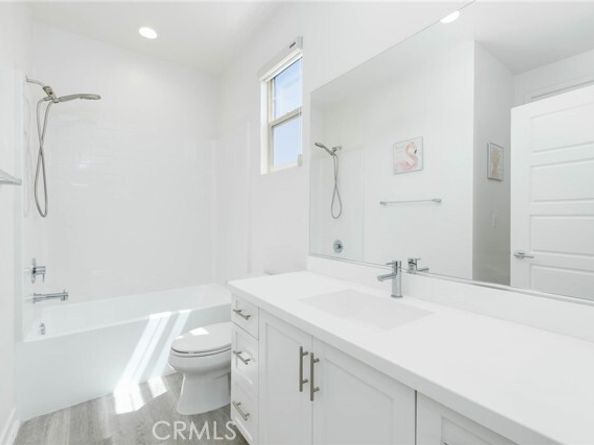 105 Catalyst, Irvine CA 92618