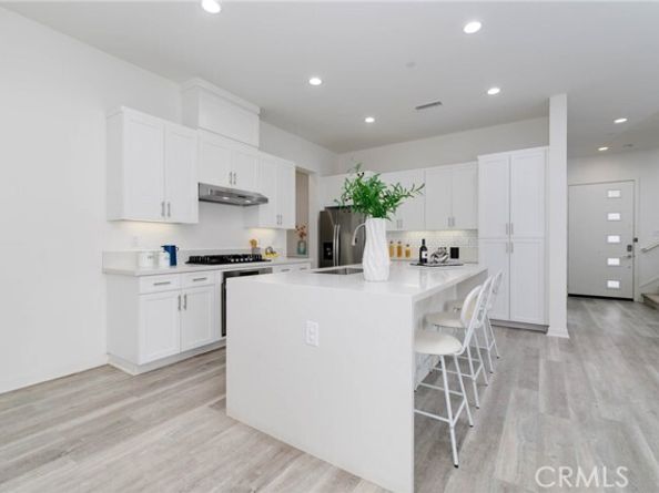 105 Catalyst, Irvine CA 92618