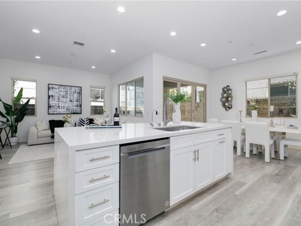 105 Catalyst, Irvine CA 92618