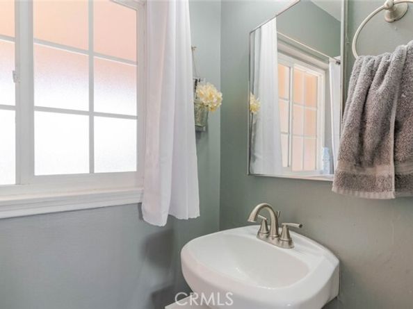 13329 Chase Street, Arleta (los Angeles) CA 91331