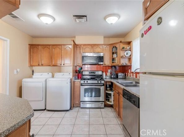 13329 Chase Street, Arleta (los Angeles) CA 91331