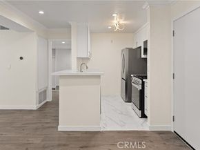 18620 Hatteras 173, Tarzana (los Angeles) CA 91356