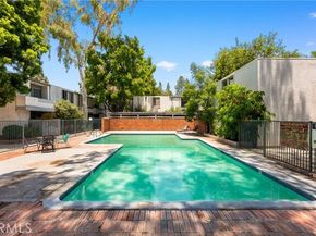 18620 Hatteras 173, Tarzana (los Angeles) CA 91356