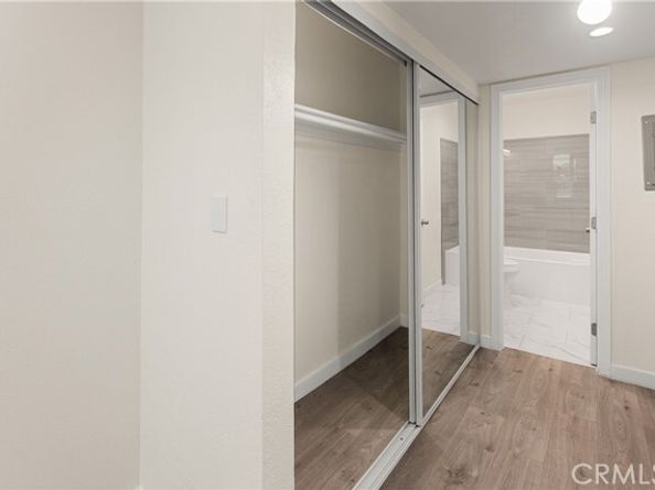 18620 Hatteras 173, Tarzana (los Angeles) CA 91356