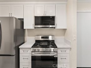 18620 Hatteras 173, Tarzana (los Angeles) CA 91356