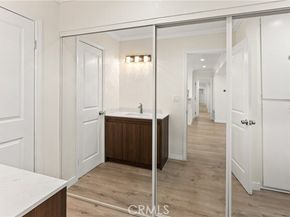 18620 Hatteras 173, Tarzana (los Angeles) CA 91356