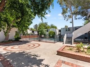 18620 Hatteras 173, Tarzana (los Angeles) CA 91356