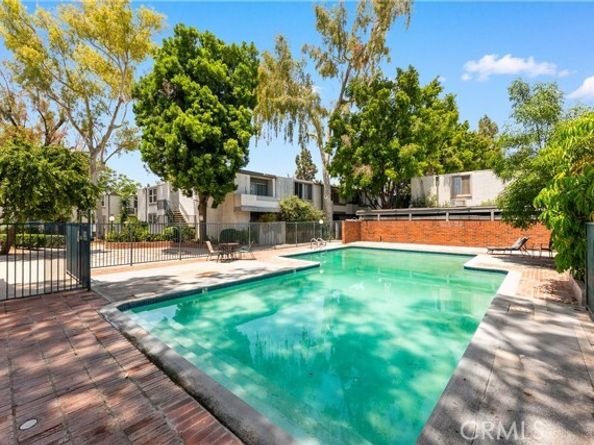 18620 Hatteras 173, Tarzana (los Angeles) CA 91356