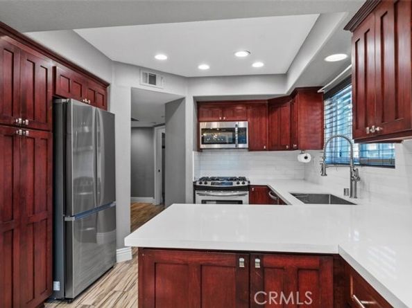 510 S Hollydale, Anaheim CA 92808