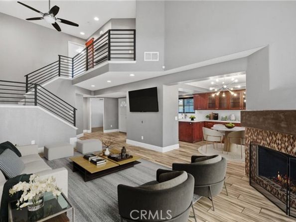 510 S Hollydale, Anaheim CA 92808