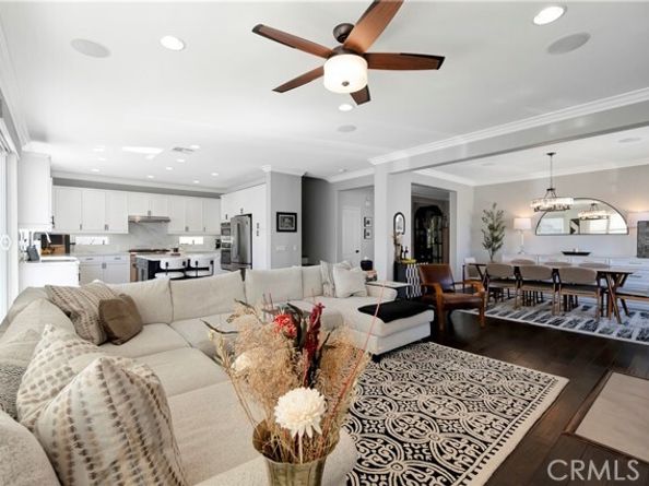 302 Summit Crest Drive, Lake Forest (el Toro) CA 92630