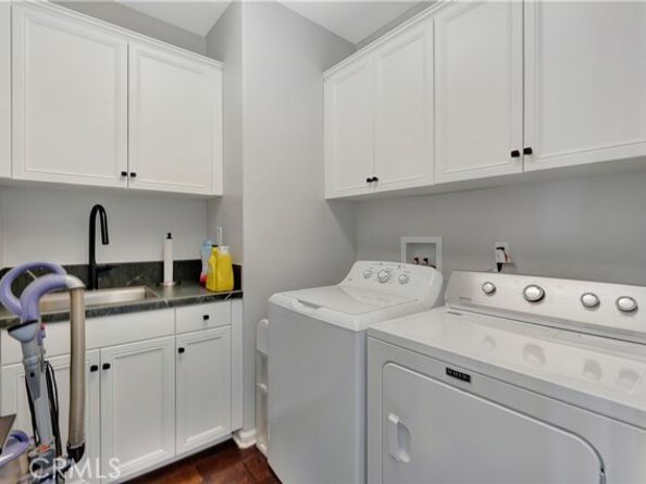 302 Summit Crest Drive, Lake Forest (el Toro) CA 92630