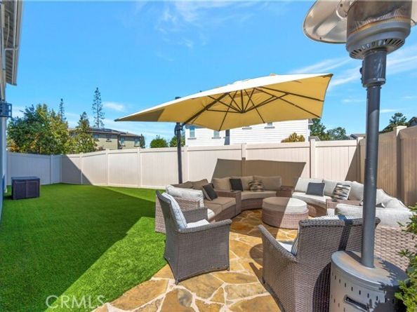 302 Summit Crest Drive, Lake Forest (el Toro) CA 92630