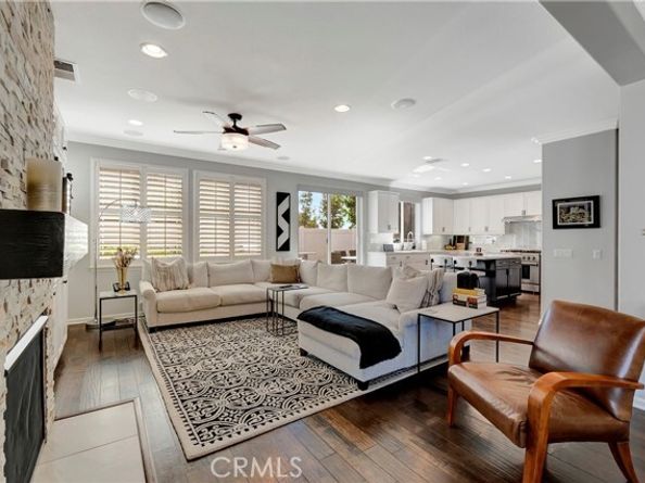 302 Summit Crest Drive, Lake Forest (el Toro) CA 92630