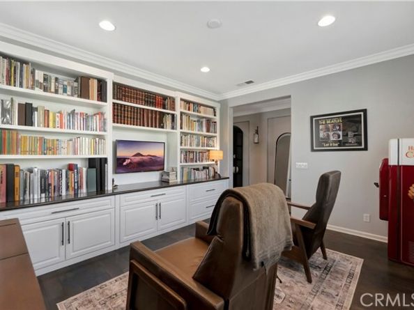 302 Summit Crest Drive, Lake Forest (el Toro) CA 92630