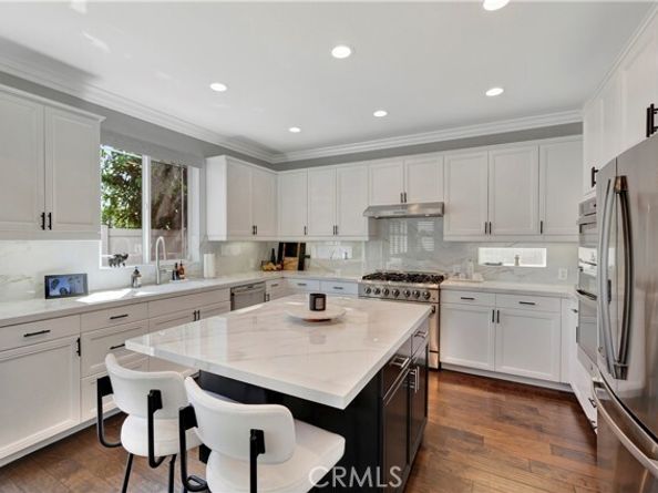 302 Summit Crest Drive, Lake Forest (el Toro) CA 92630