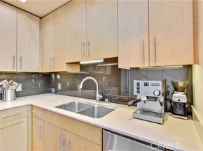 133 The Promenade 408, Long Beach CA 90802