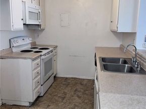 2521 W Sunflower Avenue H13, Orange CA 92704