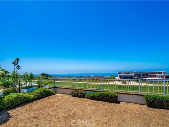 21 Beachcomber Drive, Corona Del Mar (newport Beach) CA 92625