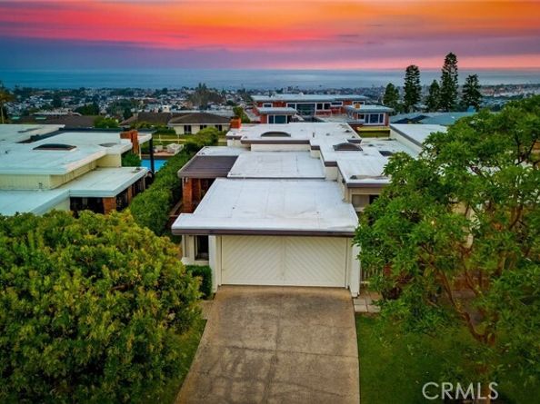 21 Beachcomber Drive, Corona Del Mar (newport Beach) CA 92625