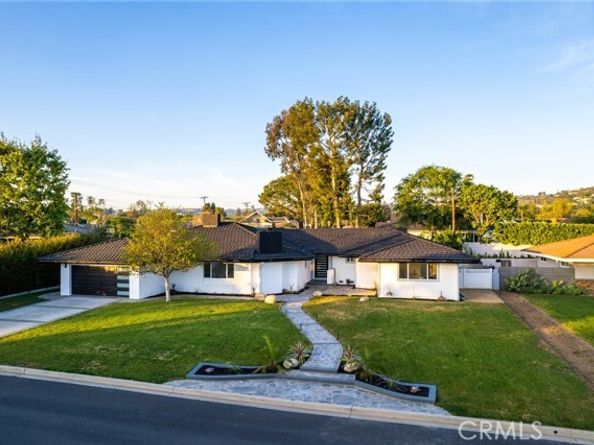 1271 Brittany Cross, Tustin CA 92705