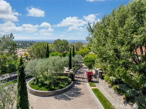 2 Agostino, Newport Coast CA 92657