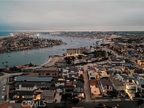 613 Larkspur Avenue, Corona Del Mar (newport Beach) CA 92625