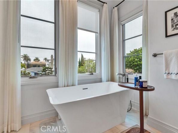 613 Larkspur Avenue, Corona Del Mar (newport Beach) CA 92625