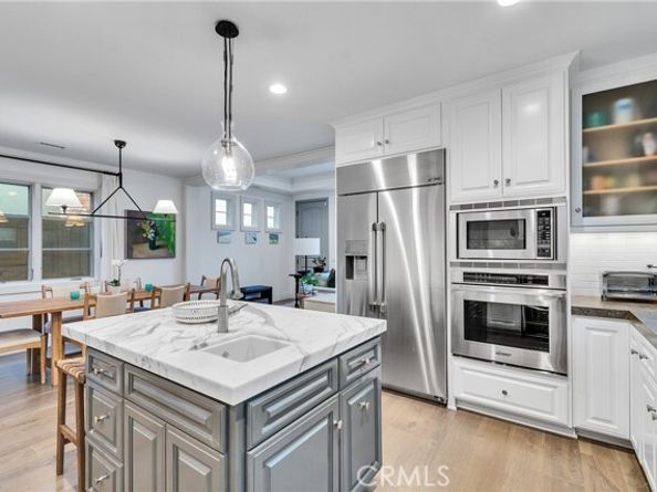 613 Larkspur Avenue, Corona Del Mar (newport Beach) CA 92625