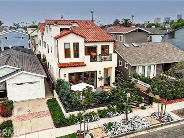 613 Larkspur Avenue, Corona Del Mar (newport Beach) CA 92625